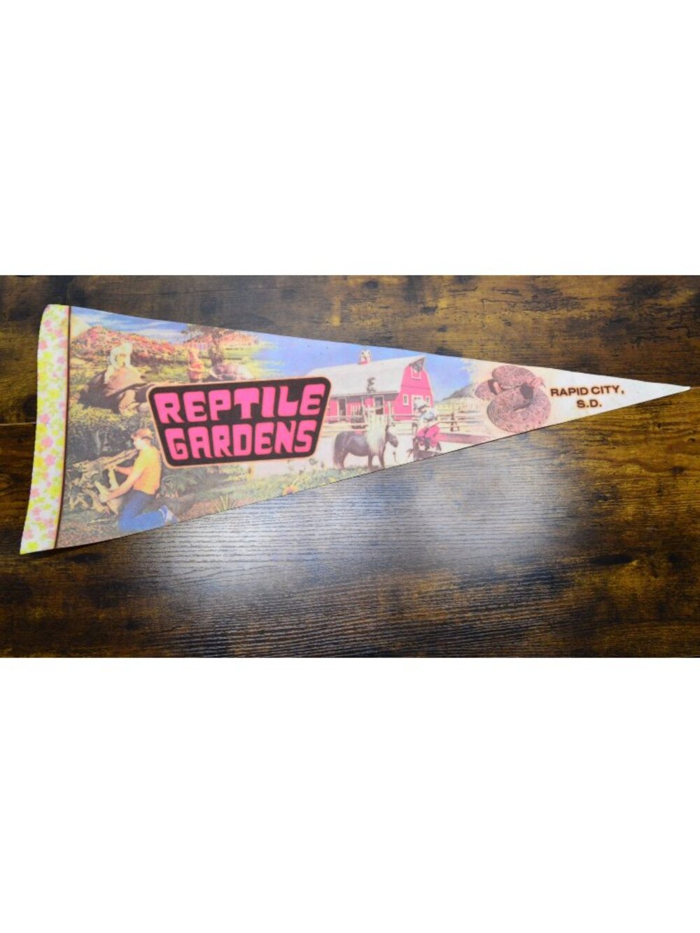 Vintage Collector's Series Reptile Gardens Grand Rapids, South Dakota 29.5 inche